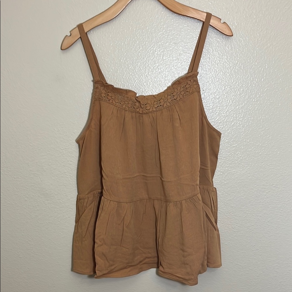 NWT Torrid Crinkle Gauze Crochet Biscuit Tan Sleeveless Tank Top